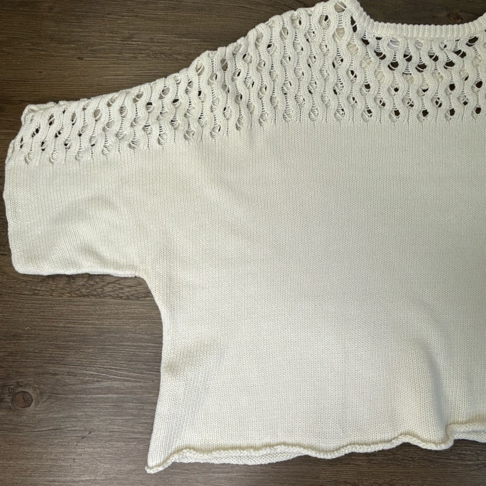 Wol Hide Women’s White Oversized Cropped Knot Organic Cotton Sweater, size M/L - Picture 10 of 12
